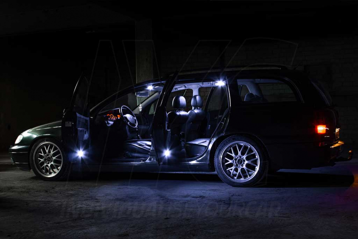 Preview: Opel Omega B Caravan Cool-White