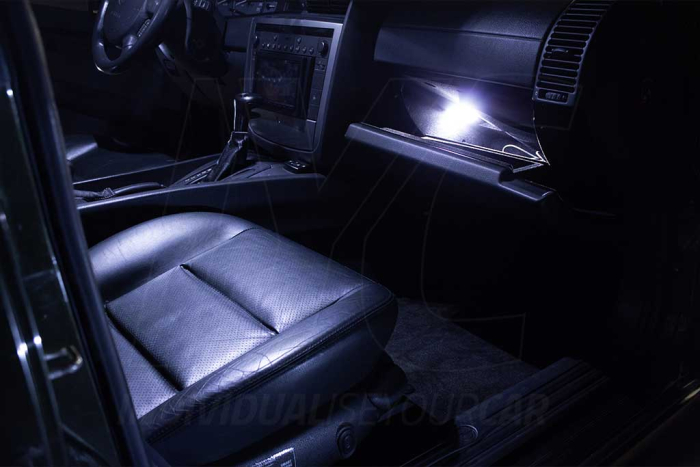 Preview: Opel Omega B Caravan Cool-White