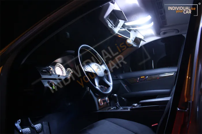 Zestaw oświetlenia wnętrza LED pasujący do Mercedes-Benz Klasy C Limuzyna W204