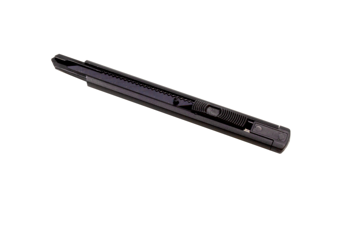 IYG Präzisions-Cuttermesser aus Aluminium mit Carbonstahlklinge – ergonomisch, schwarz-matt, inkl. 1 Klinge