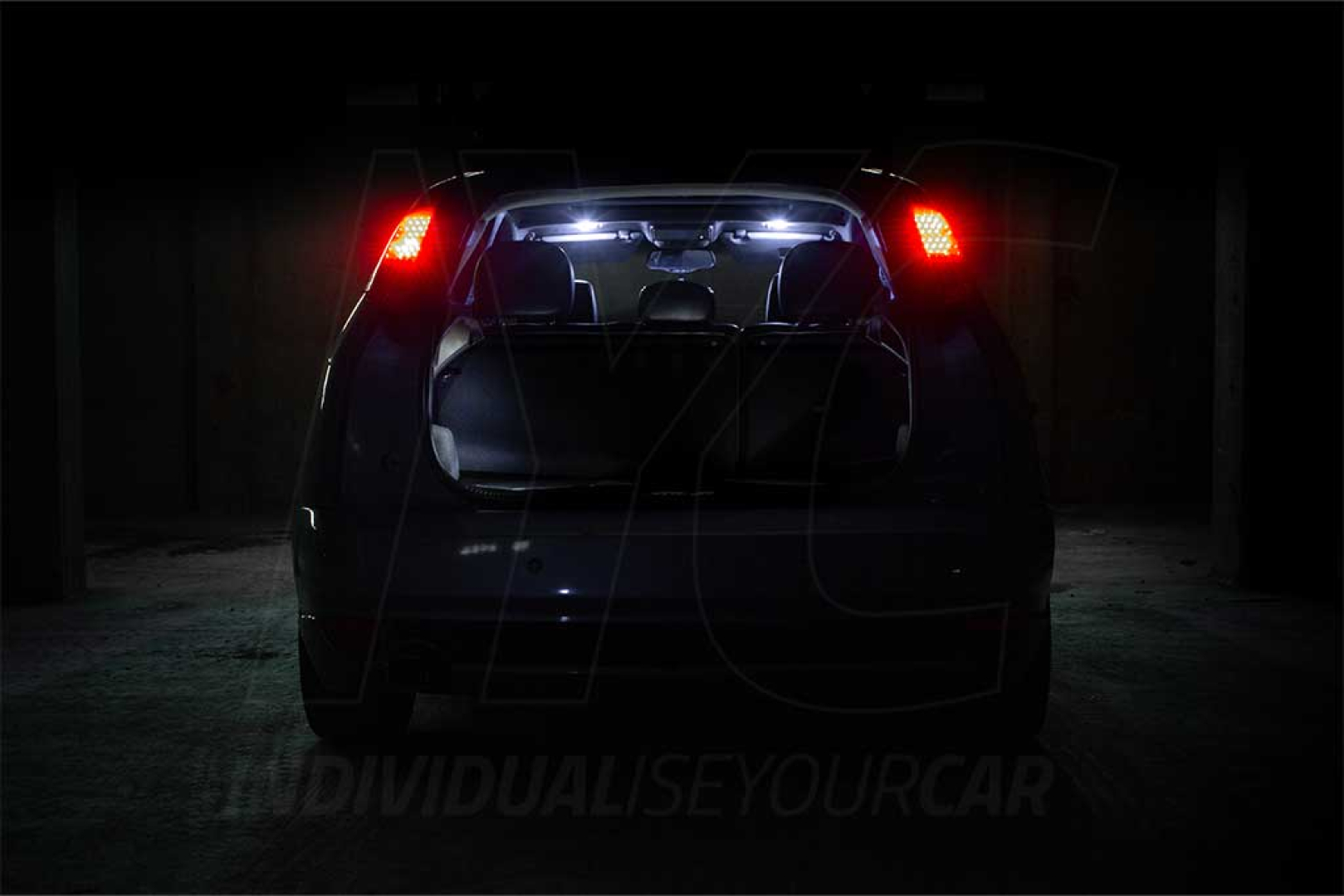 Ford Focus MK1 Cool White