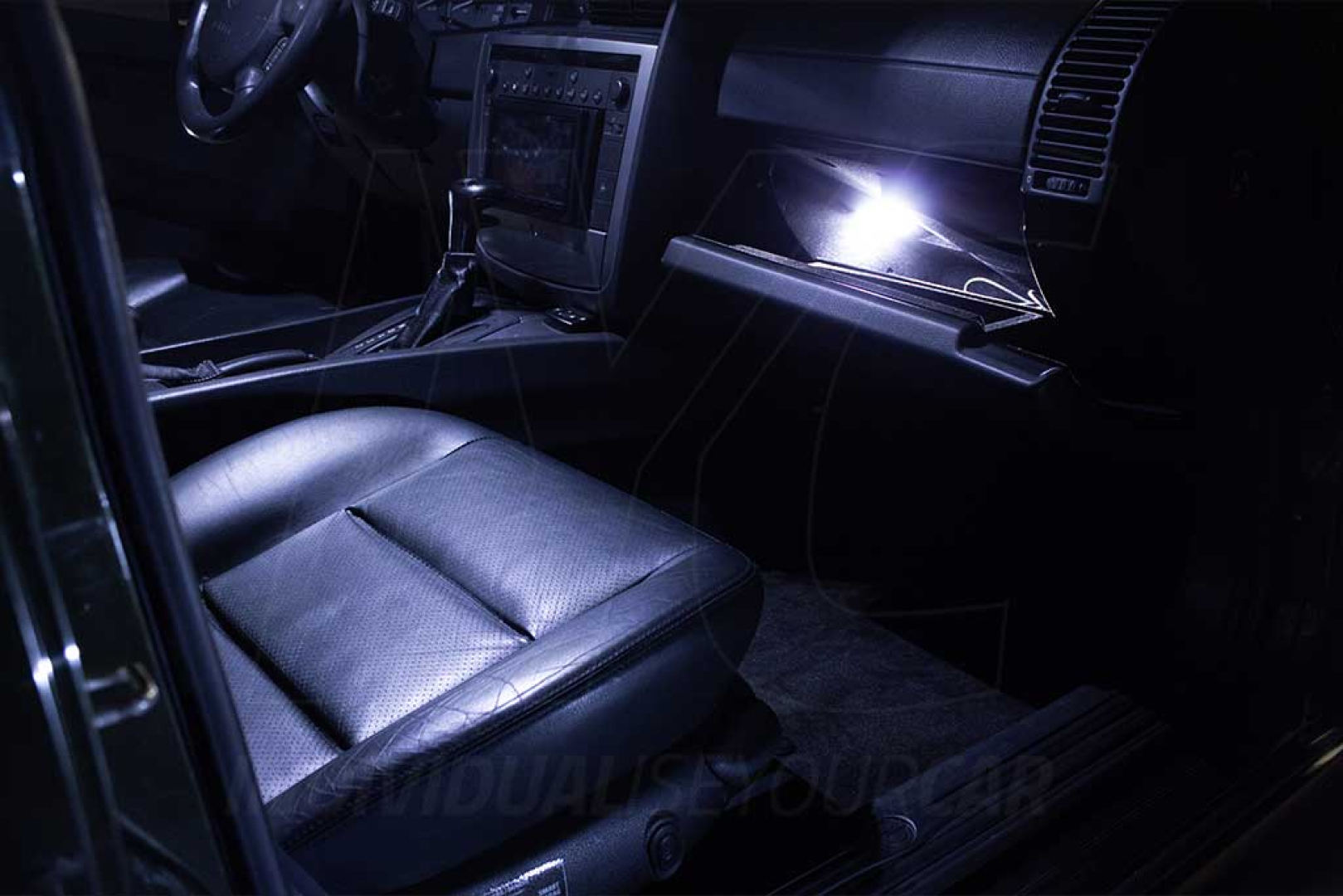 Opel Omega B Caravan Cool-White