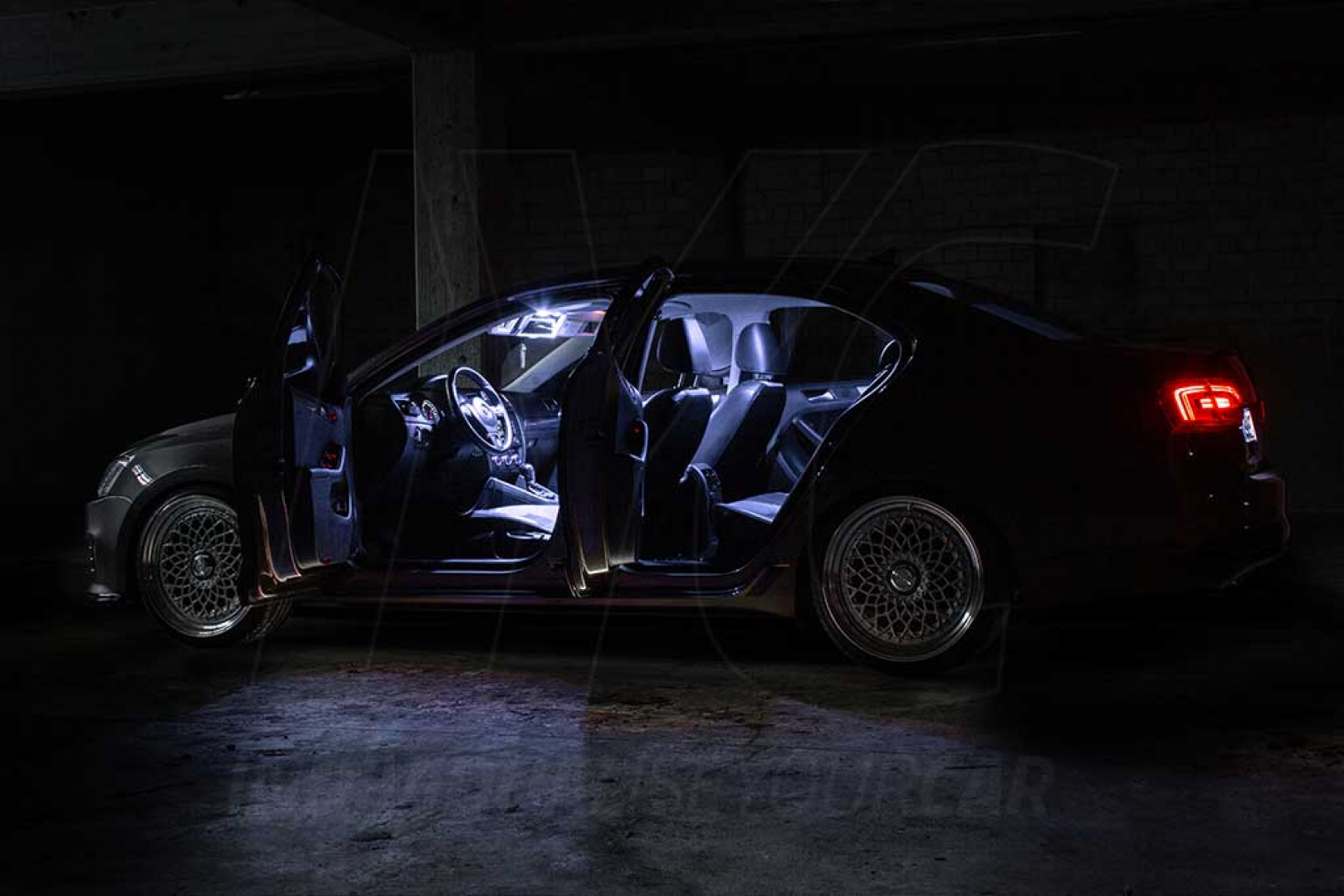 VW Jetta MK6 Cool-White