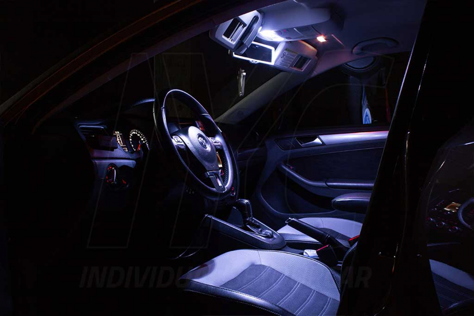 VW Jetta MK6 Cool-White
